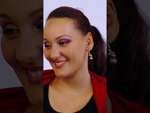 Jasmin platzt vor Freude – Mia hat das Casting gewonnen! 😱💃 | Hilf Mir! #rtlzweiclassics #shorts