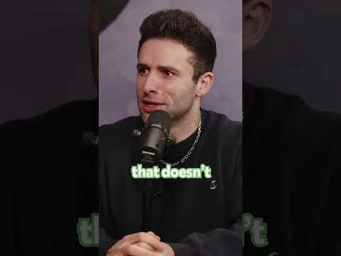 Hasan hit me... #austinshow #hasanabi #podcastclips #fearand #willneff #hasanpiker