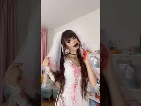 Sarinas Halloween Kostüm: HORROR BRAUT 👰‍♀️🩸💀 Wie findet ihr es: 1-5 ??