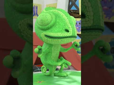 Bodhi makes a slick catch with her tongue! #LucastheSpider #cartoonforkids