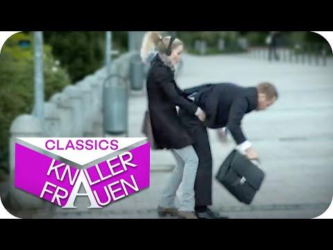 Tanzeinlage von hinten! | Knallerfrauen mit Martina Hill | JOYN