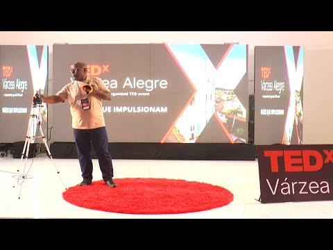 Artistic Attraction - Pelé, the Golden Whistle | Antônio José de Souza | TEDxVárzea Alegre