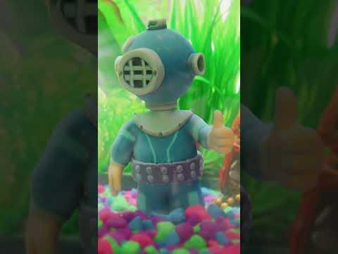 Look At The Spider Web in The Fish Tank #lucasthespider #cartoons