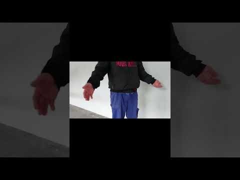 Wärter verprügeln Knacki, weil er seine Zelle angezündet hat 😱