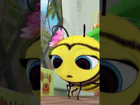 Lucas the Spider Cheering Up His Friend Maizie #lucasthespider #friends
