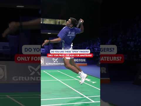 Do you like OPEN FINGERS when smashing?