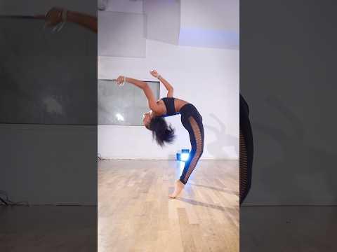 🔥 À 13 ans, elle danse avec les adultes…et choque tout le monde 👀😱 #ladygaga #abracadabra #wow