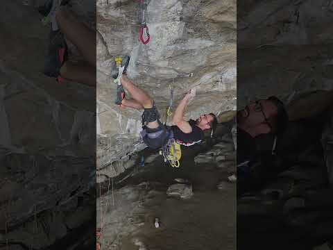 Crux to top link ✅🤯 #climbing #rockclimbing