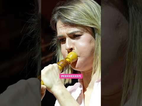 Hazel am Alphorn 🏔️