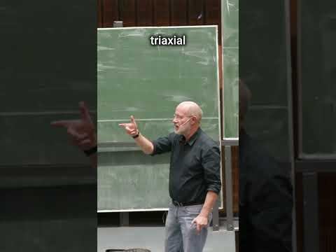 Supermassive Schwarze Löcher in elliptischen Galaxien • Triaxiale Struktur | Harald Lesch