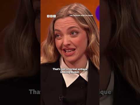 Amanda Seyfried's tiny gift for Graham 🧺