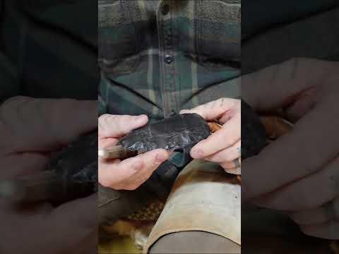 Megafauna Killer - Simple and Deadly #flintknapping #survival #stoneagetools #stonetools #primitive