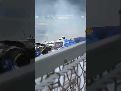 BMW crashes HARD into the barrier 💥