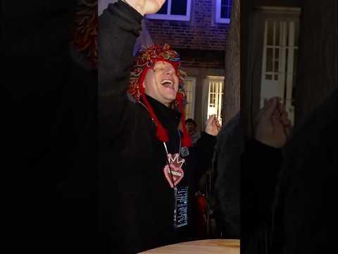 Monte wird mit Holle verwechselt! 😂