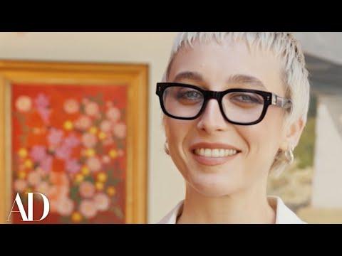 Emma Chamberlain is Obsessed With Buttons