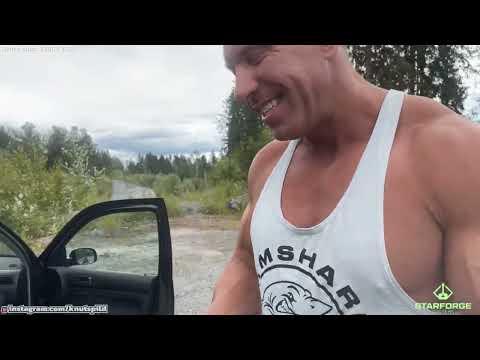 Kopi av Hiking Spåtind – 100 Subs = Cold Lake Plunge 🥶🏔️