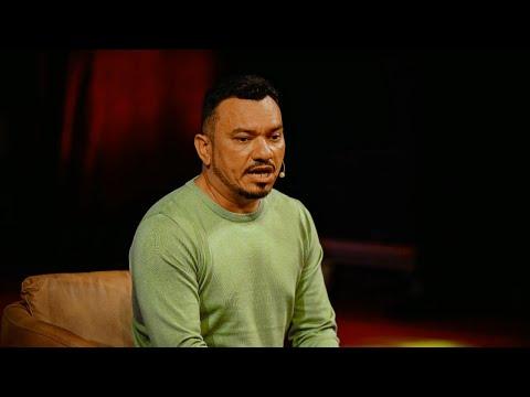 Como a poesia transforma a dor em vitória | Airton Souza | TEDxAmazônia
