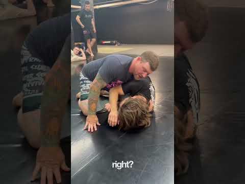 Tune up your D’Arce choke 💀
