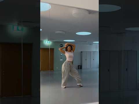 Ariana Grande - Into You 💗 / Tutorial on my YT Channel #arianagrande #Dance #Intoyou #danceshorts