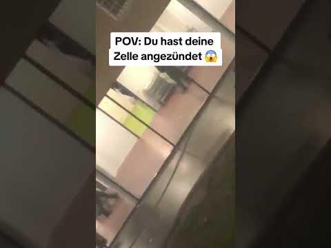 Häftling wird in den Bunker abgeführt 😱