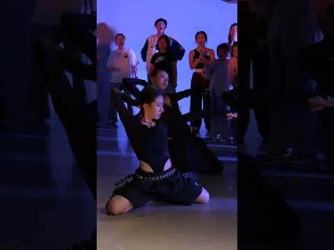 Look at👀✨ @HOOKdancekorea  with BLACKPINK🔥