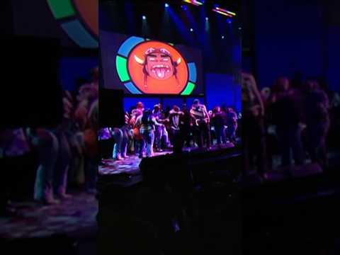 Demon Days performed live from the Apollo Theater. Harlem, 2006 #gorillaz