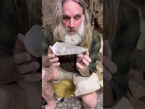 10 Minute STONE AGE Tool in 60 Seconds #survival #flintknapping #outdoors #paleolithic #primitive