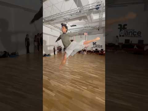 😵‍💫 LE SAUT QUI TE FAIT VOLER ! 🪽Le secret du Ciseaux enfin revelé 😱😉 #tutorial #dance #class