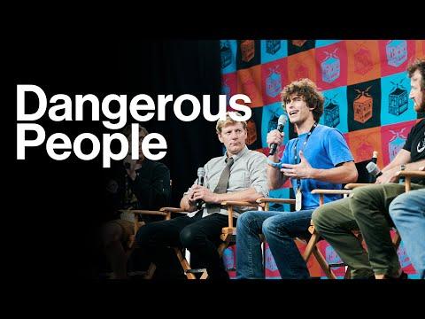 Here's my talk with The Backyard Scientist, Colin Furze, The Hacksmith, and Electroboom from Open Sauce 2023! We talked about our dangerous projects as well as our visits from federal agents. Enjoy! FYI I will be at Open Sauce 2024 as well!